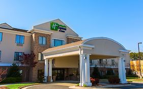Holiday Inn Express Hotel & Suites Kinston By Ihg